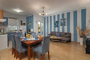 Seaview House Apartments