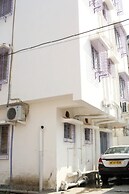 Goroomgo Dark N Dream Kolkata