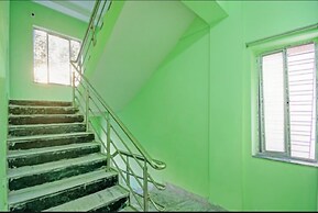 Goroomgo Dark N Dream Kolkata