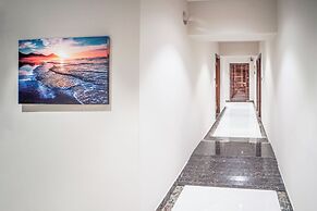 Sunbright Rooms Residency Hotel