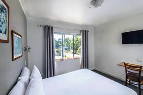 Lufra Beachside Hotel