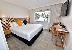 Lufra Beachside Hotel