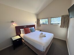 Lufra Beachside Hotel