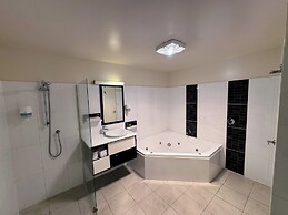 Lufra Beachside Hotel