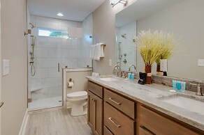 Booking Fast 12 Beds-large Yard