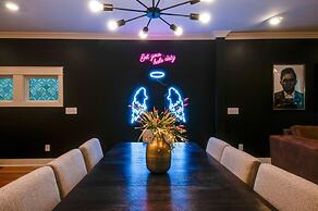 Booking Fast 12 Beds-large Yard