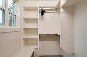 Booking Fast 12 Beds-large Yard