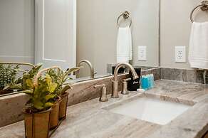 Booking Fast 12 Beds-large Yard