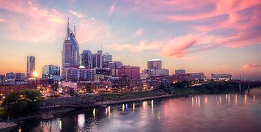 East Nash Double - 26 Beds Booking Fast