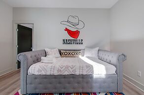 East Nash Double - 26 Beds Booking Fast