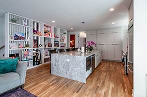 Dolly s Big House - 18 Beds Skydeck Views