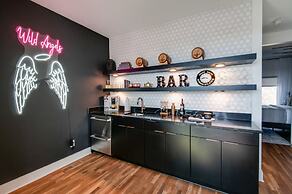 Dolly s Big House - 18 Beds Skydeck Views