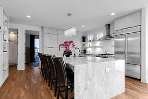 Dolly s Big House - 18 Beds Skydeck Views