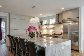 Dolly s Big House - 18 Beds Skydeck Views