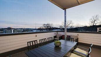 Dolly s Big House - 18 Beds Skydeck Views