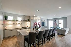 Dolly s Big House - 18 Beds Skydeck Views