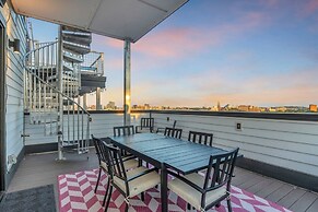 Dolly s Big House - 18 Beds Skydeck Views