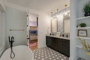 Dolly s Big House - 18 Beds Skydeck Views