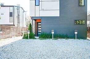 Close to the Gulch - Book Today