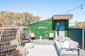 Close to the Gulch - Book Today