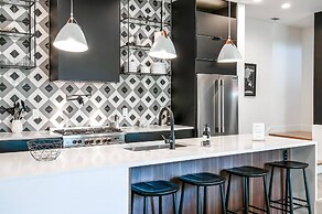 Close to the Gulch - Book Today