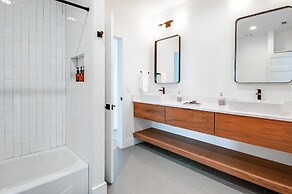 Close to the Gulch - Book Today