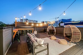 Close to the Gulch - Book Today