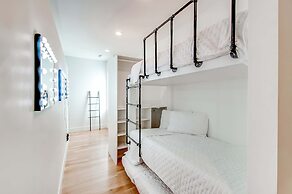 Close to the Gulch - Book Today