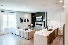 Close to the Gulch - Book Today