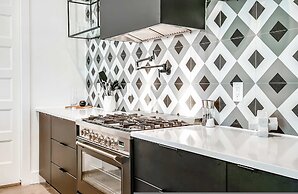 Close to the Gulch - Book Today