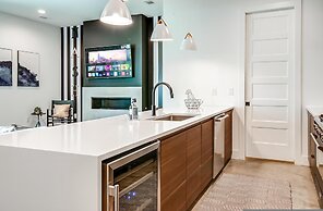 Close to the Gulch - Book Today