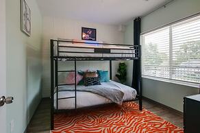 NEW 4 Bedroom Apt Near DT Walk to Restaurants