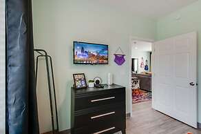 NEW 4 Bedroom Apt Near DT Walk to Restaurants