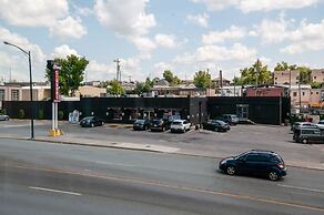 NEW 4 Bedroom Apt Near DT Walk to Restaurants