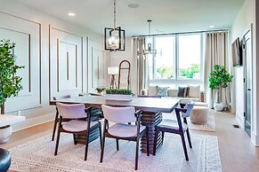 Sky High Cowgirl Luxe 4BR w Rooftopdeck Karaoke