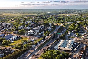 Sky High Cowgirl Luxe 4BR w Rooftopdeck Karaoke