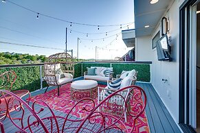 Sky High Cowgirl Luxe 4BR w Rooftopdeck Karaoke