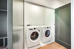 Sky High Cowgirl Luxe 4BR w Rooftopdeck Karaoke