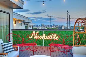 Sky High Cowgirl Luxe 4BR w Rooftopdeck Karaoke