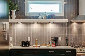 Large Group Lux 3mi Downtown - Rooftop City Views