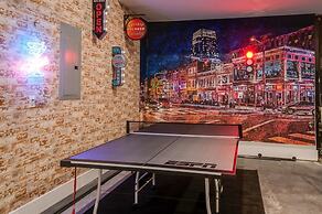 Large Group Lux 3mi Downtown - Rooftop City Views