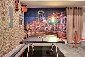 Large Group Lux 3mi Downtown - Rooftop City Views