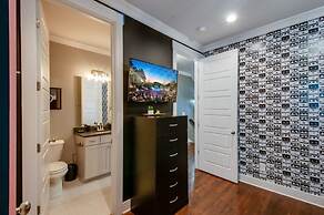 Close to the Gulch - Book Today