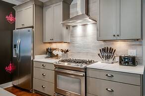 Close to the Gulch - Book Today