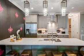 Close to the Gulch - Book Today