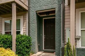 Close to the Gulch - Book Today