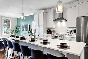 Near Gulch 12 South Book Luxury Now