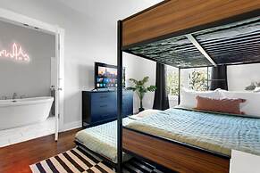 Near Gulch 12 South Book Luxury Now