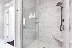 Near Gulch 12 South Book Luxury Now