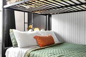 Near Gulch 12 South Book Luxury Now